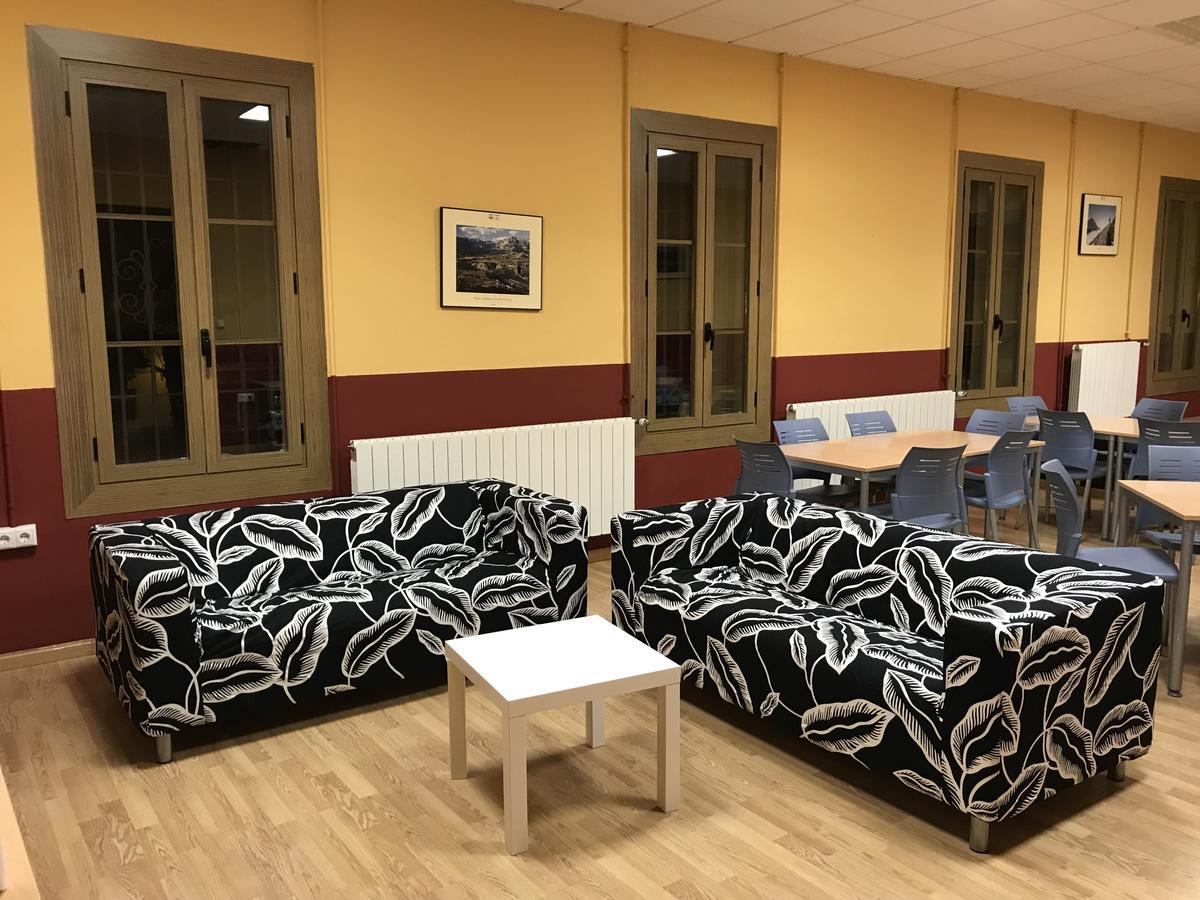 Albergue Pirenarium Sabiñánigo Eksteriør billede