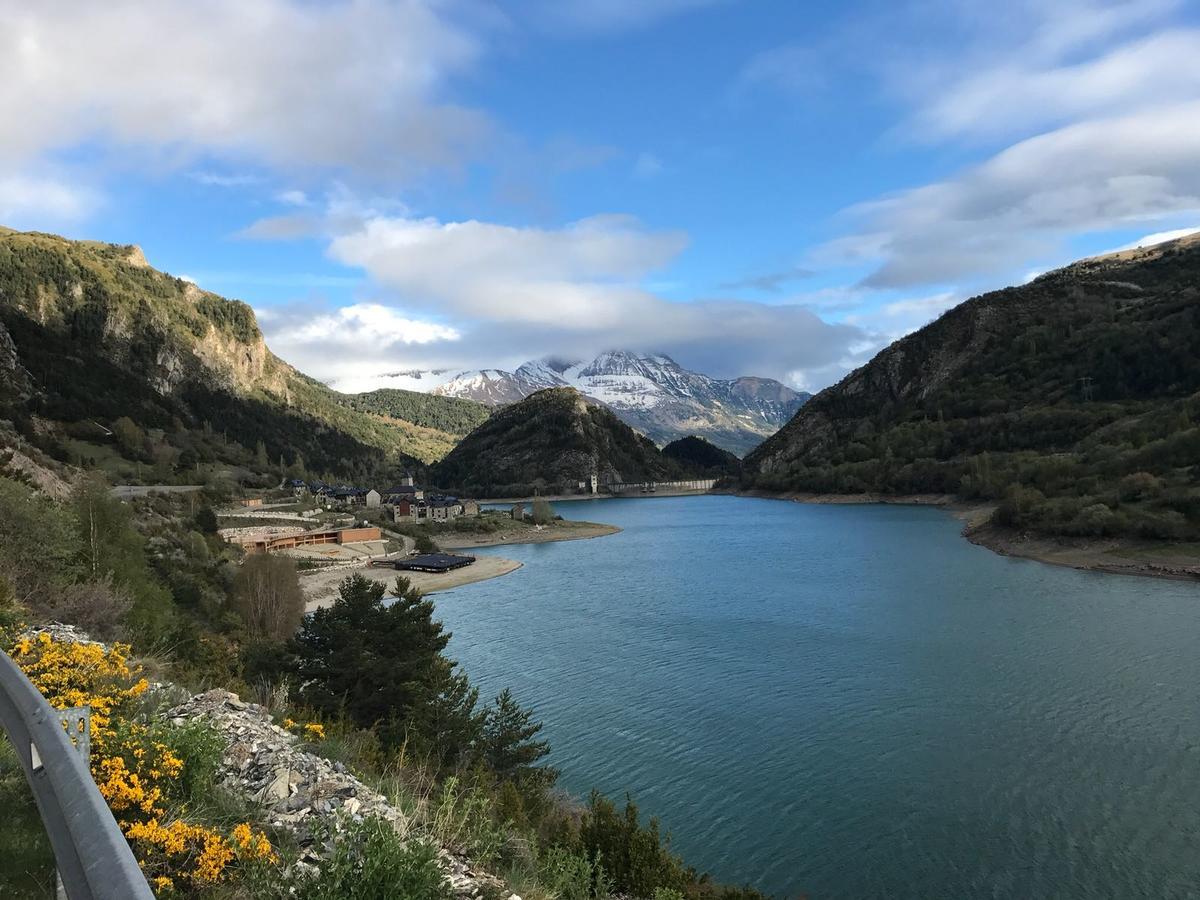 Albergue Pirenarium Sabiñánigo Eksteriør billede